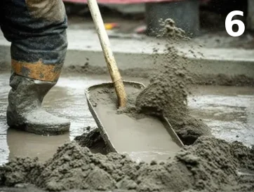 Comment déplacer un tas de béton avec des pelles et de l’eau ?