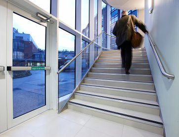 Escalier à deux unités de passage