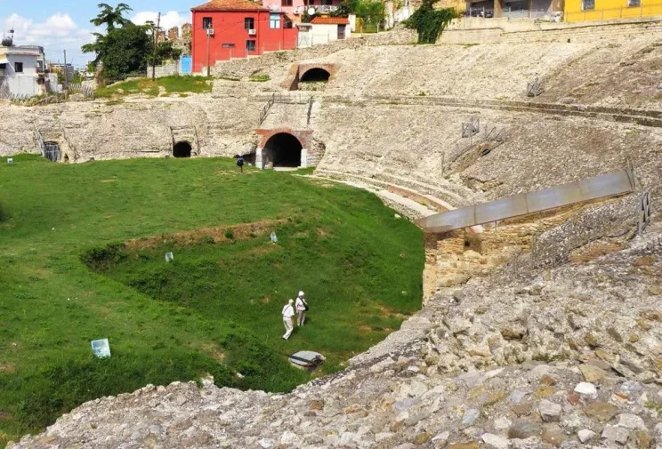 Mur de soutènement d’un amphithéâtre de l’empire Romaine